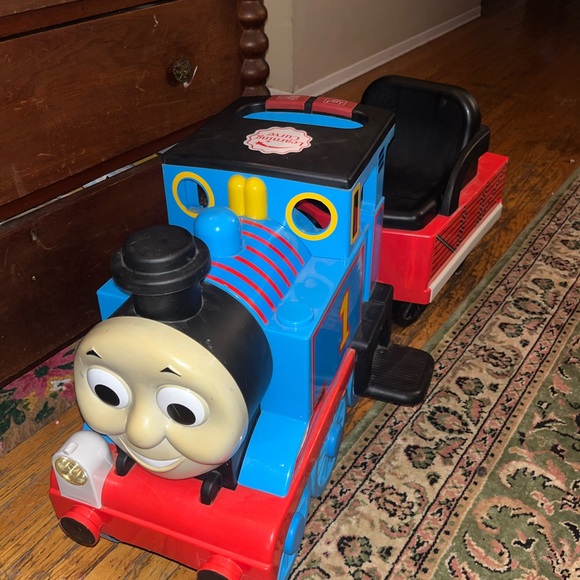 Thomas & Friends Battery-Operated Ride-On Train by Peg Perego - Picture 2 of 9
